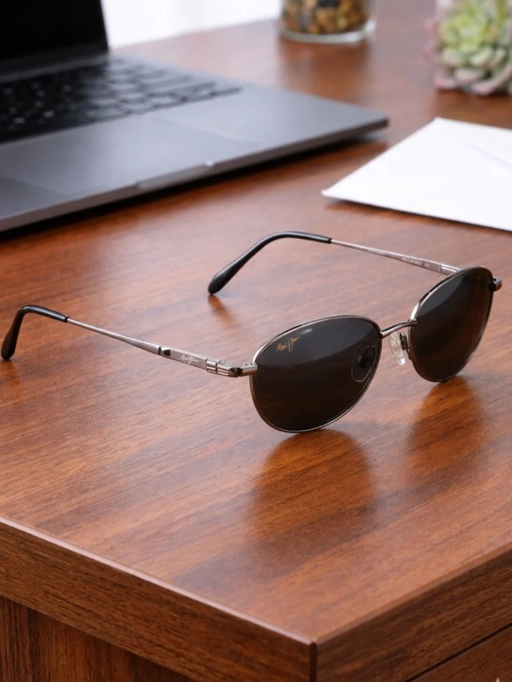 Maui Jim Hulu MJ-551-02 Titanium Sunglasses – Polarized | Made in Japan